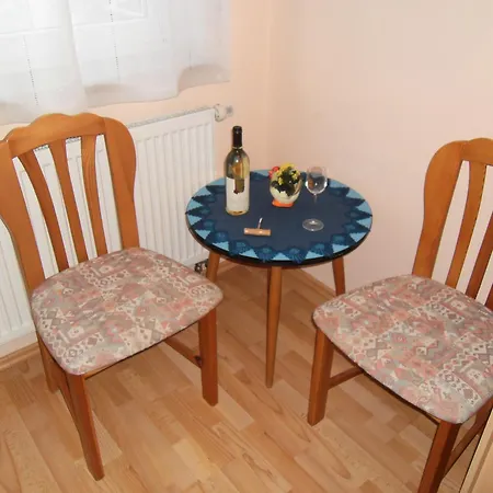 Weingut U. Gaestehaus Menten Couette-café