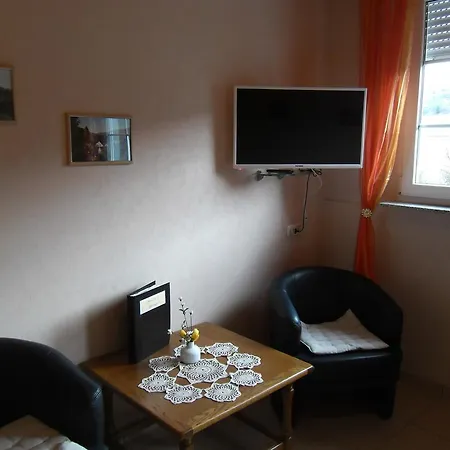 Weingut U. Gaestehaus Menten 3* Briedel